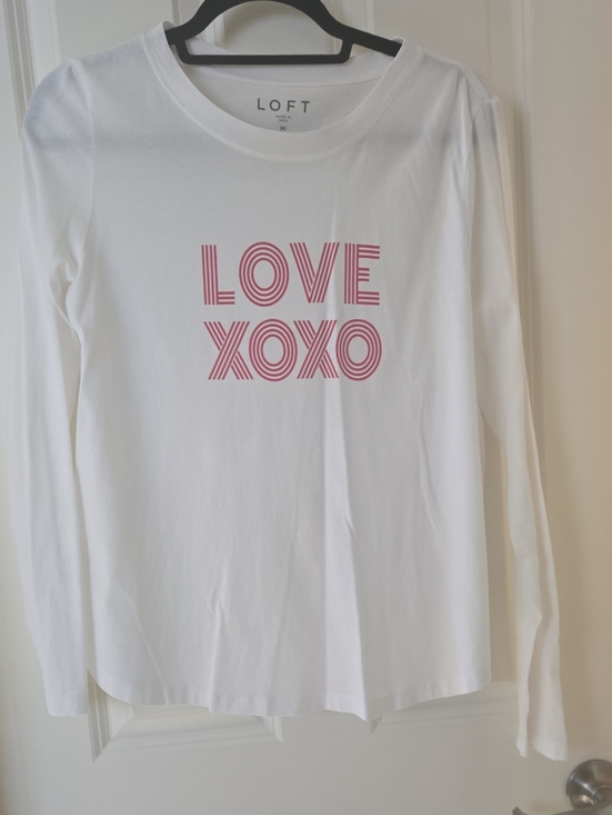 LOFT Tops - LOFT White Long Sleeve Tee with Pink 'LOVE XOXO' Graphic